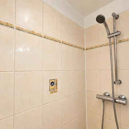Apartment 15 Boutique 1br Near Eiffel Tower